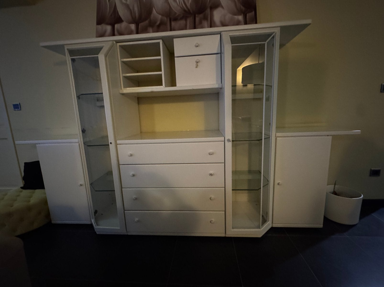 Vitrine Hulsta, Enlèvement, Utilisé