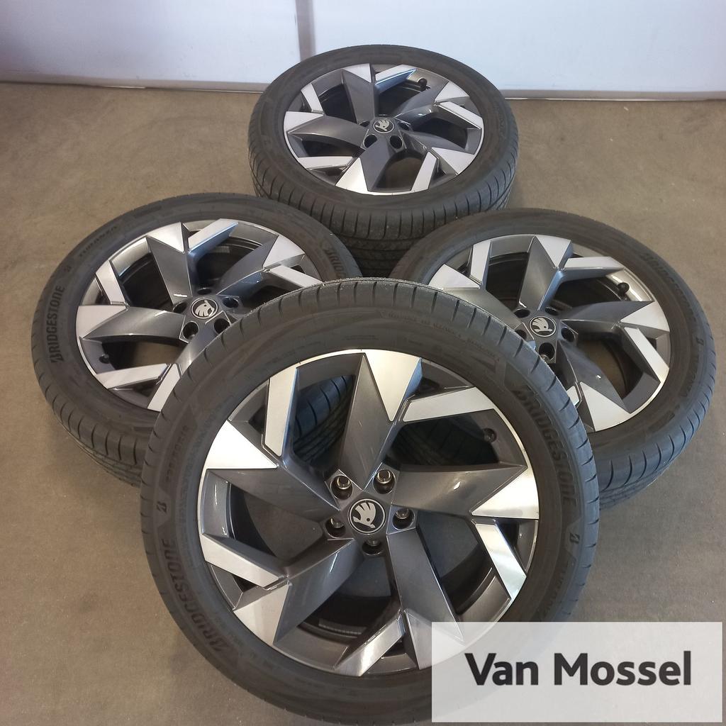 Skoda Kodiaq Bridgestone Turanza 6 Enliten 235/50/R19 99V, Auto-onderdelen, Banden en Velgen, 19 inch, Gebruikt, -, -