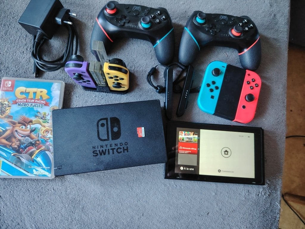 Nintendo switch 1, Enlèvement ou Envoi, Avec 3 manettes ou plus, Utilisé, Switch Original