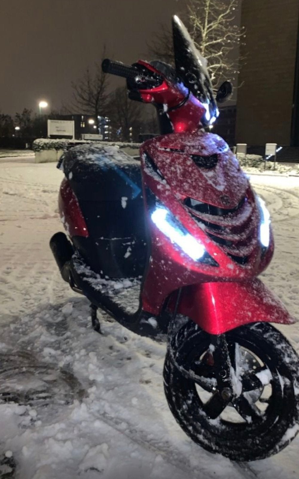 OP ZOEK naar a klasse scooters, Fietsen en Brommers, Scooters | Overige merken, Ophalen of Verzenden, Zo goed als nieuw