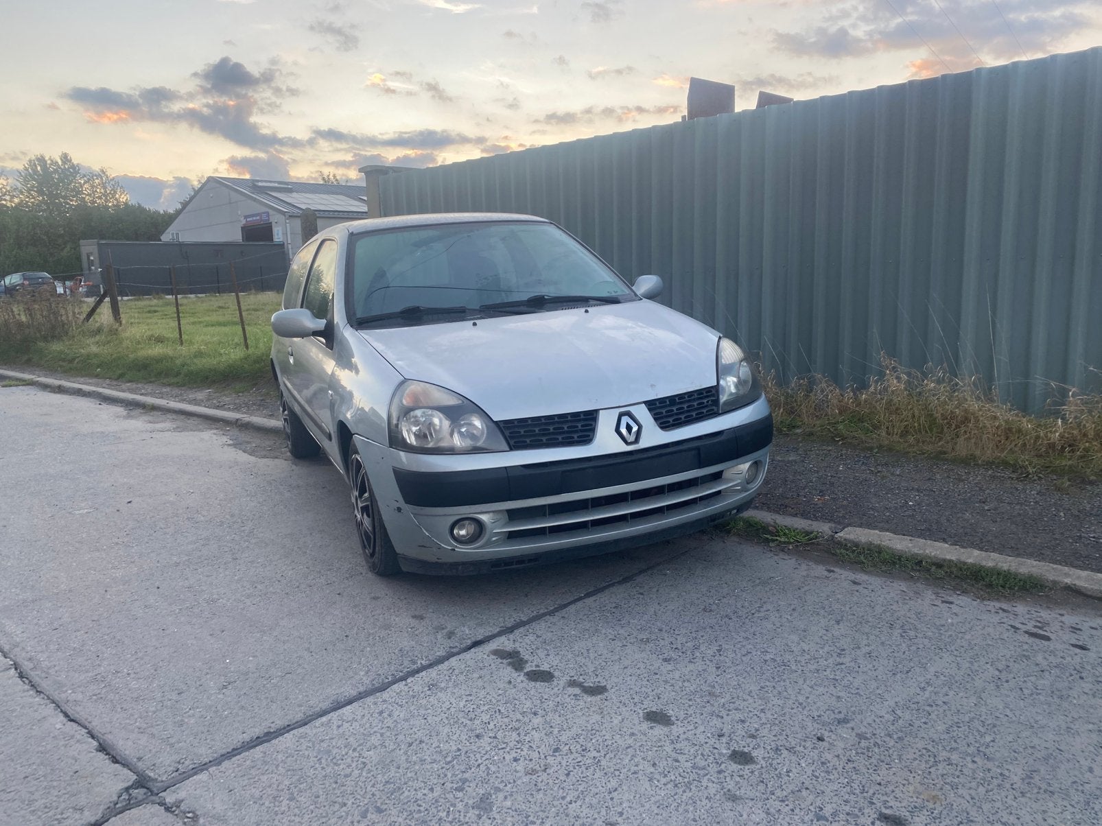 Renault clio, Argent ou Gris, Achat, Boîte manuelle, Noir