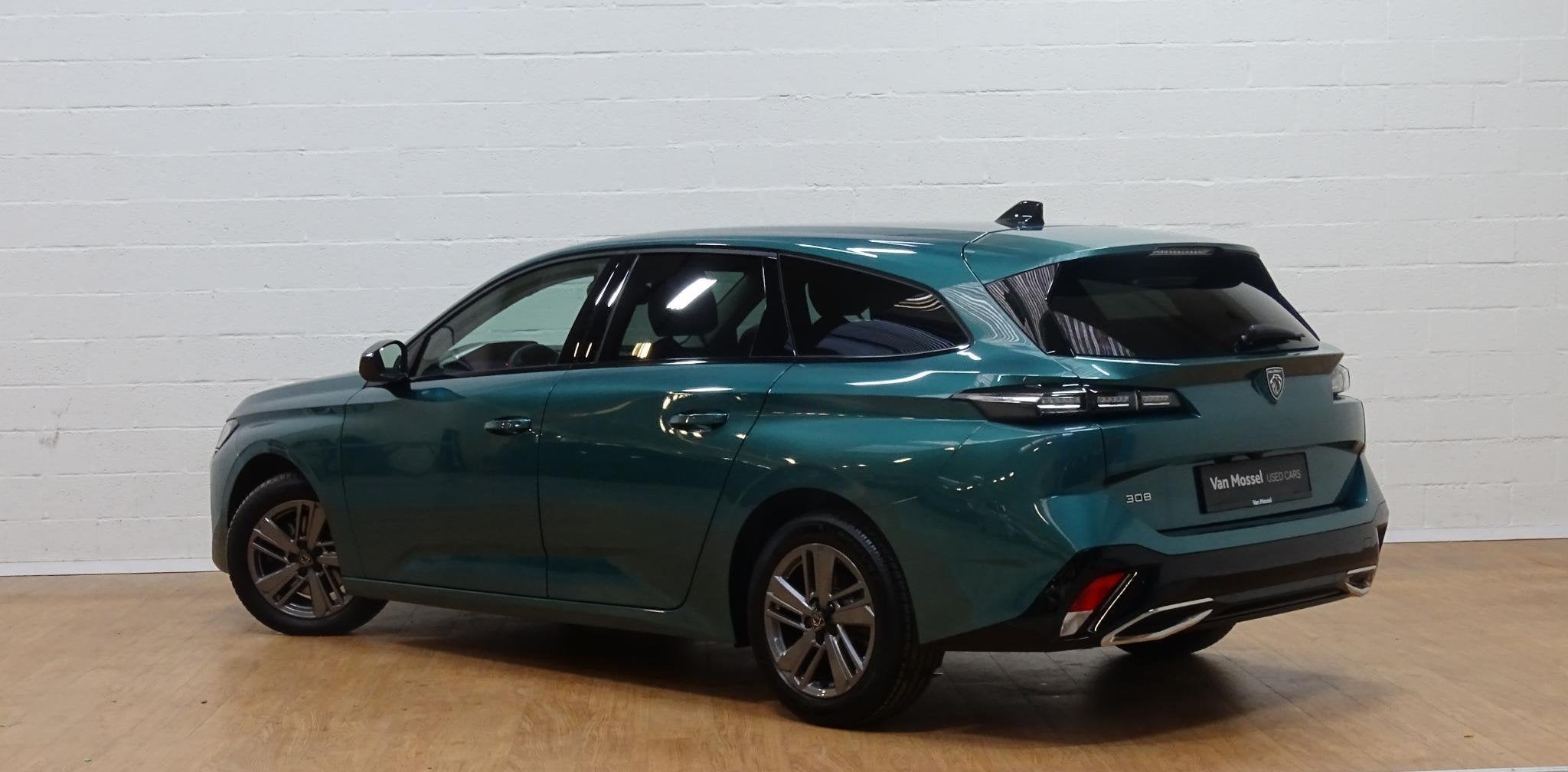 Peugeot 308 sw 1.2T Allure automaat, Auto's, Peugeot, Stof, Gebruikt, 3 cilinders, 131 pk