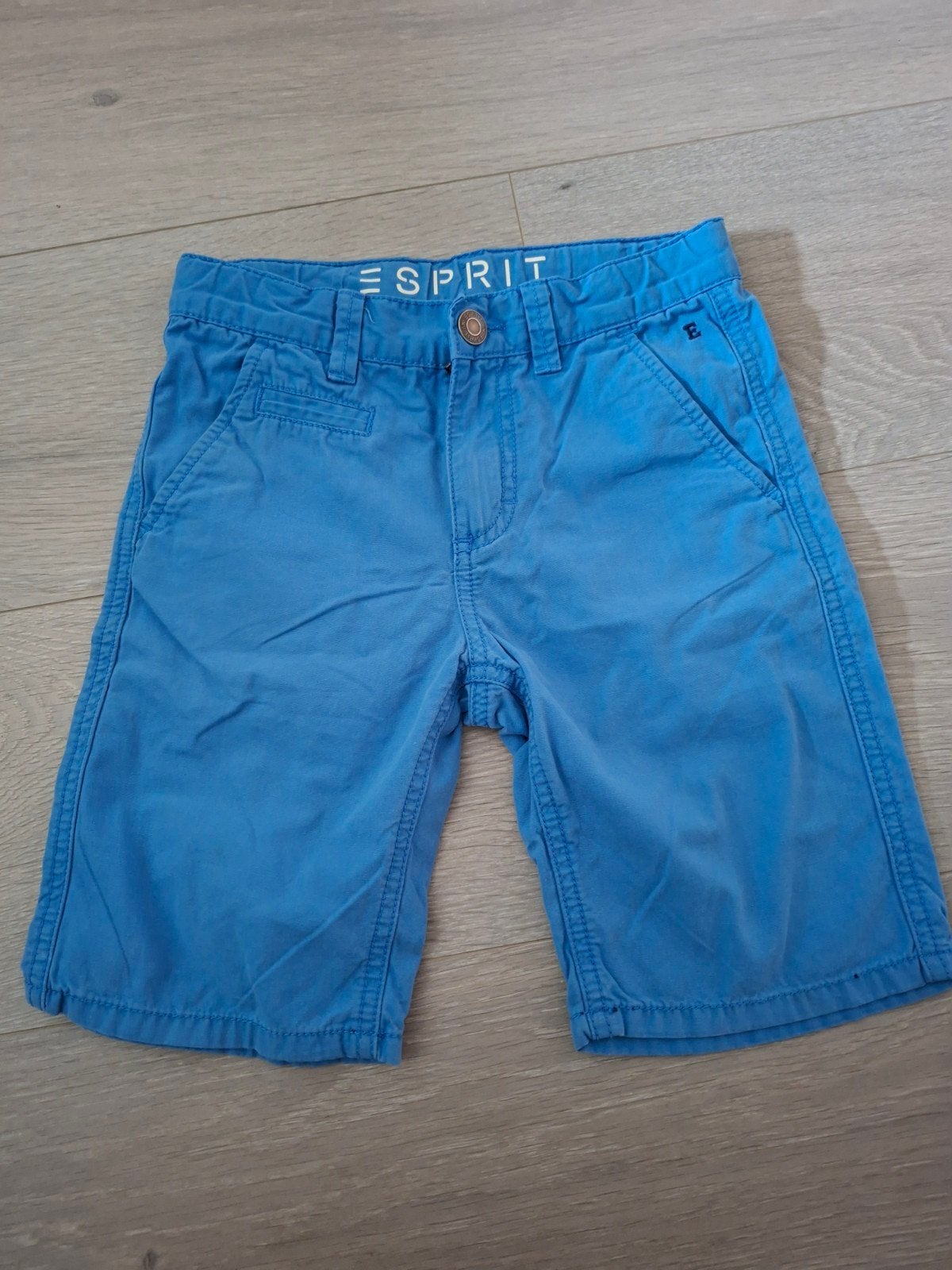 Short Esprit, Kinderen en Baby's, Kinderkleding | Maat 128, Broek, Ophalen of Verzenden, Zo goed als nieuw, Jongen