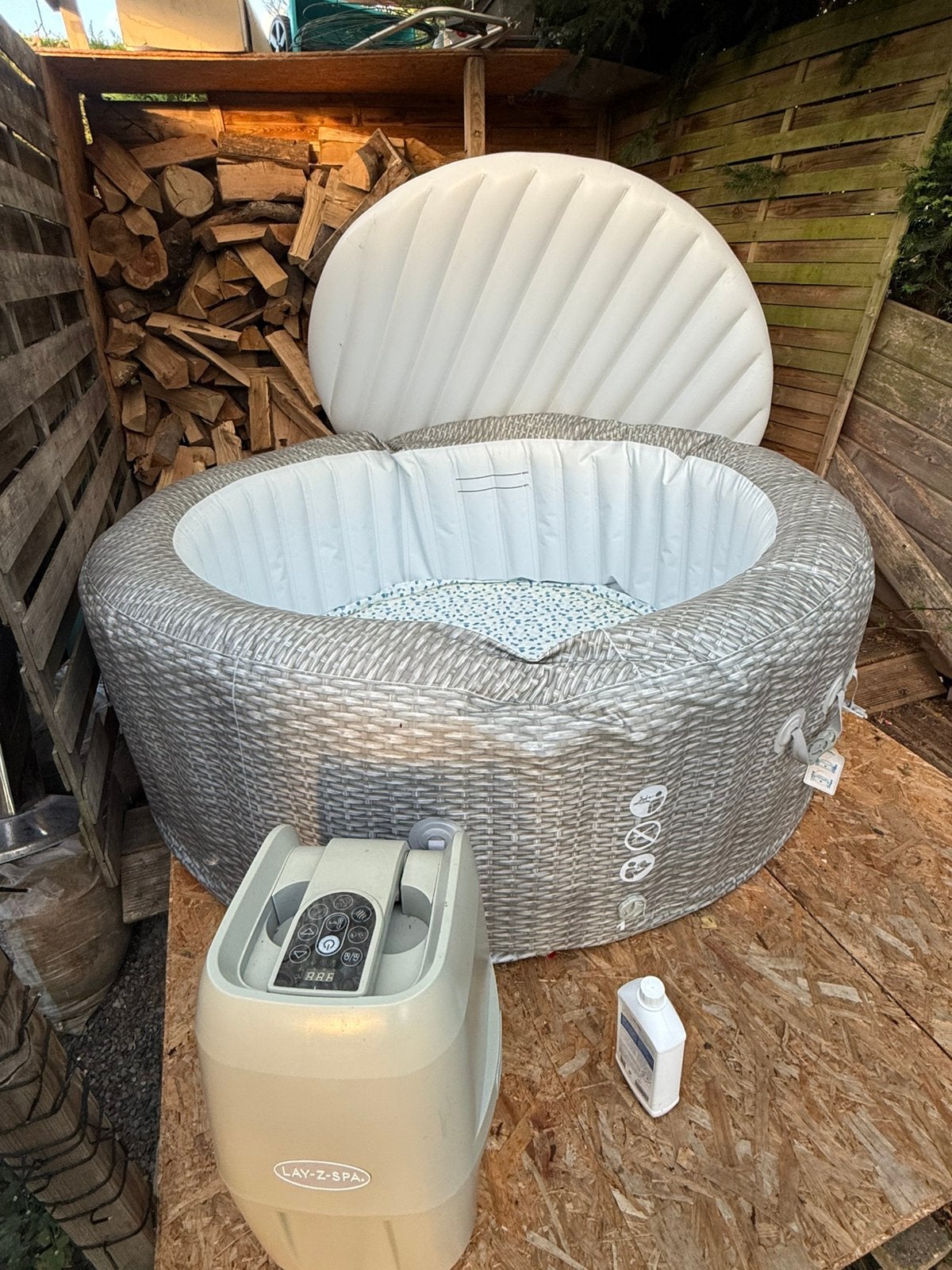 Lay-Z-Spa opblaasbare jacuzzi – 4 personen, Jardin & Terrasse, Bains à remous et Spas, Enlèvement, Comme neuf, Couverture, Gonflable