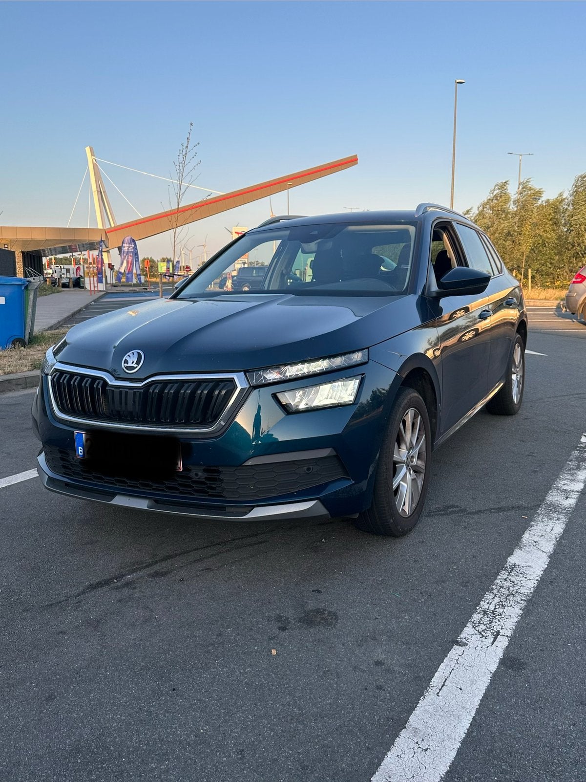 Skoda Kamiq 1.0 Ambition - excellent état, Autos, Achat, Euro 6, Boîte manuelle, Noir
