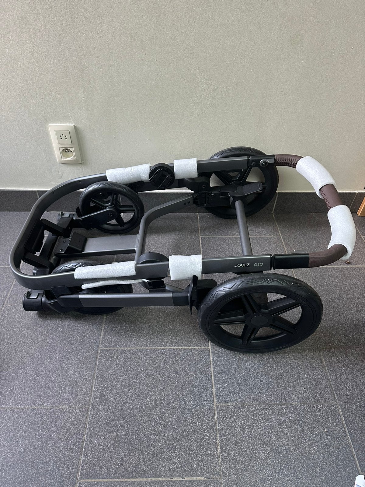 Nieuwe Joolz Geo3 Frame + wielen, Kinderen en Baby's, Ophalen, Zo goed als nieuw