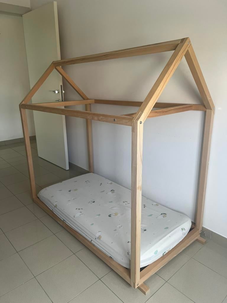 Childhome Montessori Bed en Aerosleep Matras, Matelas, 70 à 85 cm, Comme neuf, Enlèvement