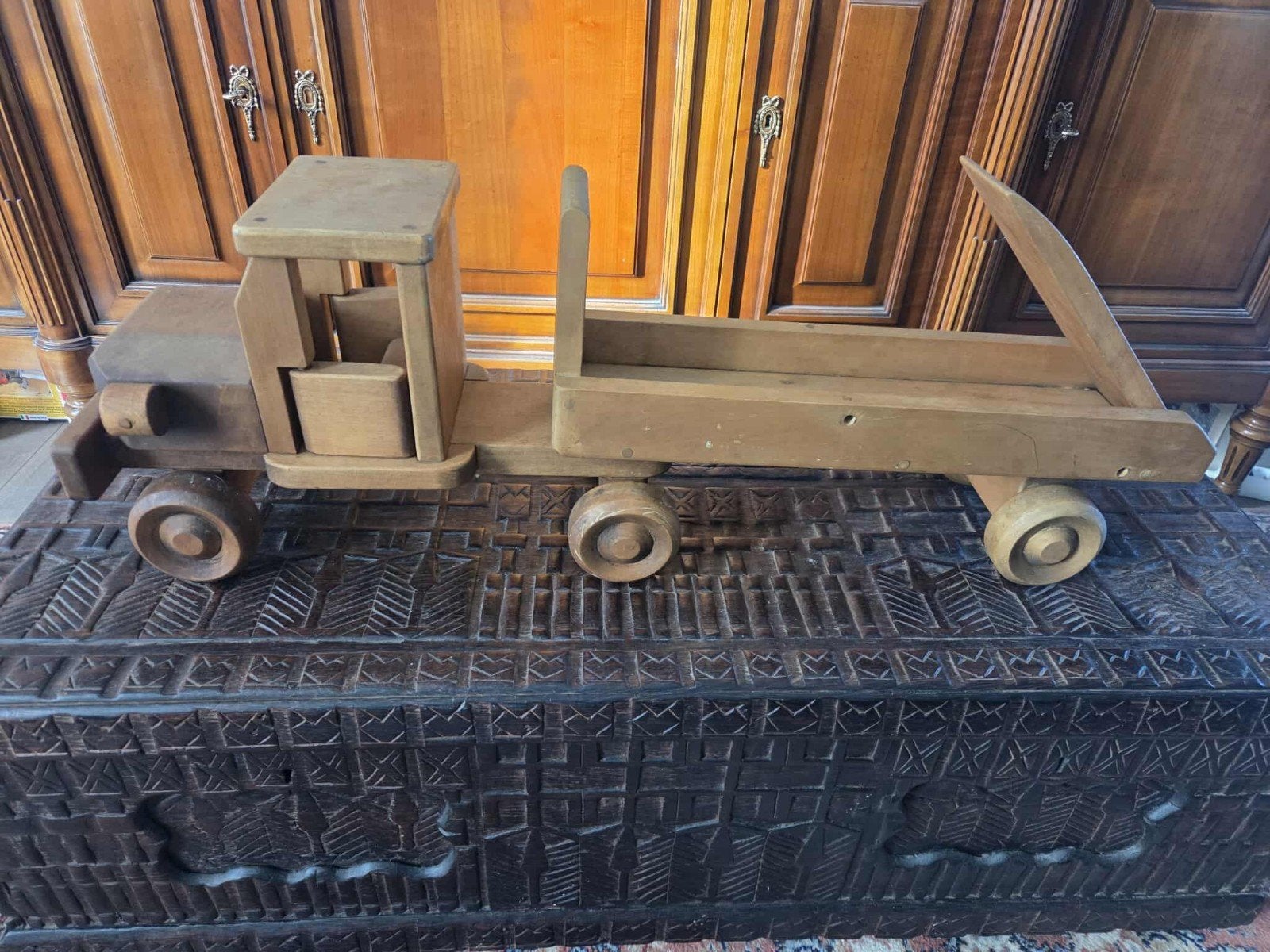 Ancien petit camion en bois - fait main - 39€

Un pro, Enlèvement ou Envoi