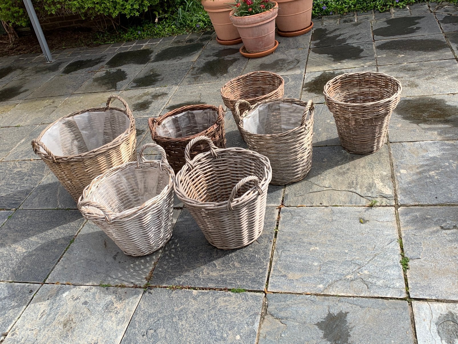 Een lot manden voor bloemen of planten., Ophalen, Zo goed als nieuw