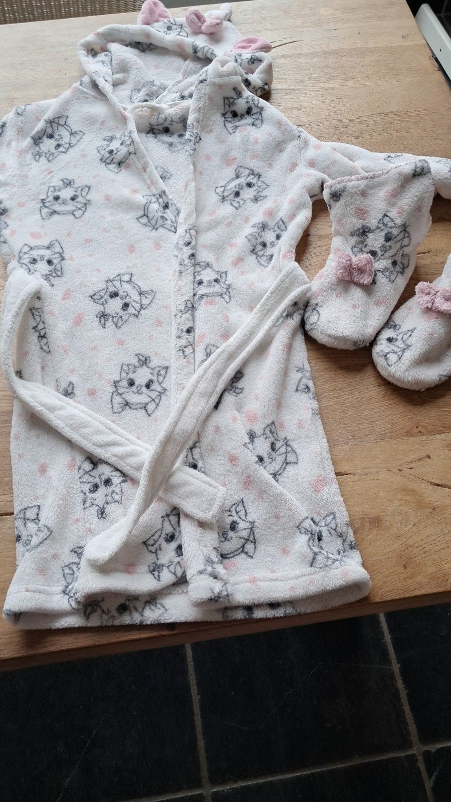 peignoir et chaussons 134, Enfants & Bébés, Enlèvement ou Envoi