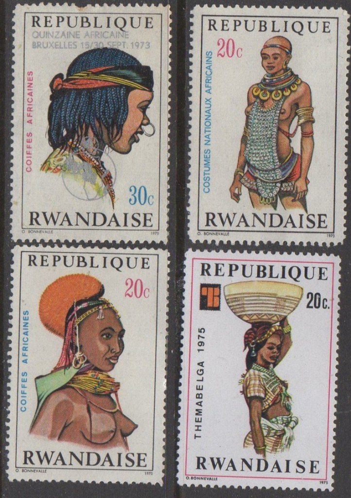 Rwanda - Afrikaanse kapsels en nationale kostuums, Timbres & Monnaies, Timbres | Afrique, Enlèvement ou Envoi, Non oblitéré