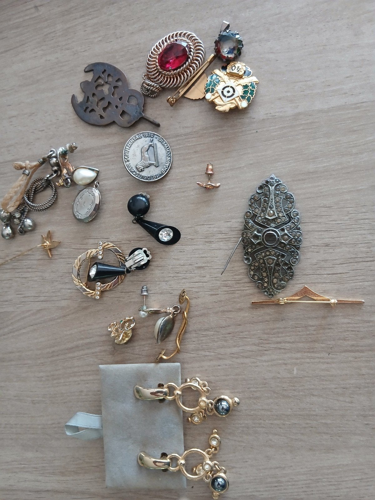 Antieke spelden 10€, Handtassen en Accessoires, Piercings, Ophalen