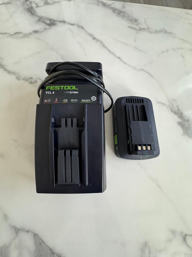 Chargeur rapide et batterie 4ah Festool comme NEUF, Bricolage & Construction, Enlèvement ou Envoi, Comme neuf