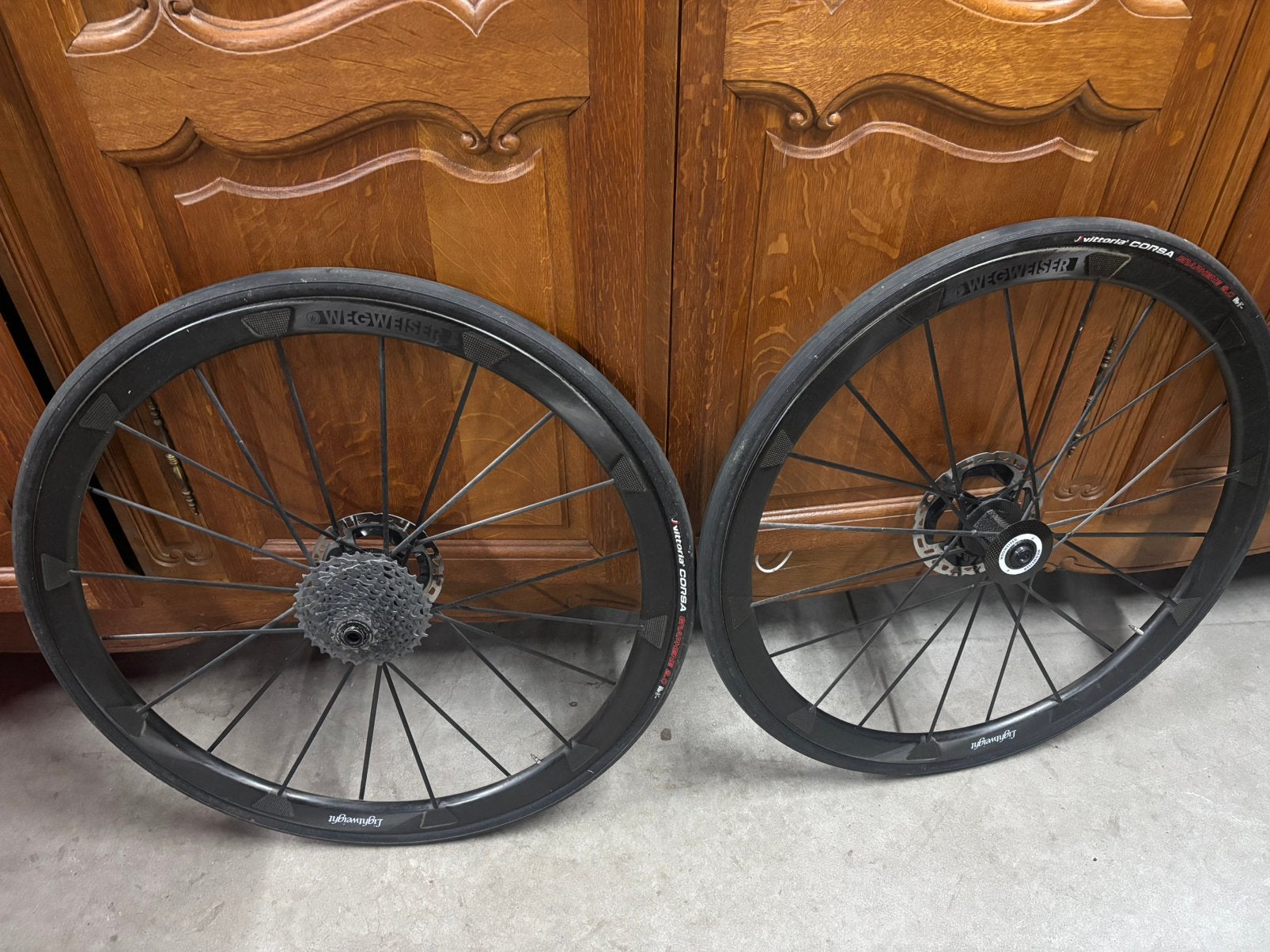 Lightweight wegweiser, Ophalen, Zo goed als nieuw