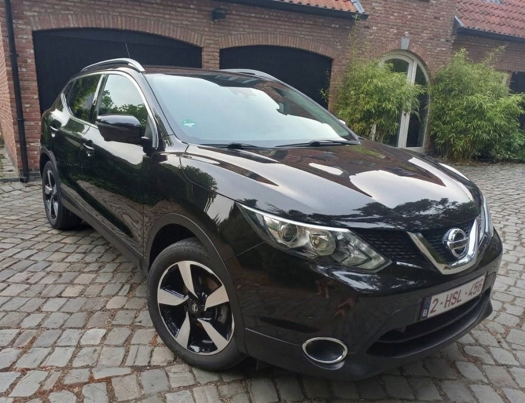 Nissan Qashqai 1.2 N-Connecta| 2017| 87 dkm| 360 cam| Pano, Auto's, Voorwielaandrijving, Stof, Electronic Stability Program (ESP)
