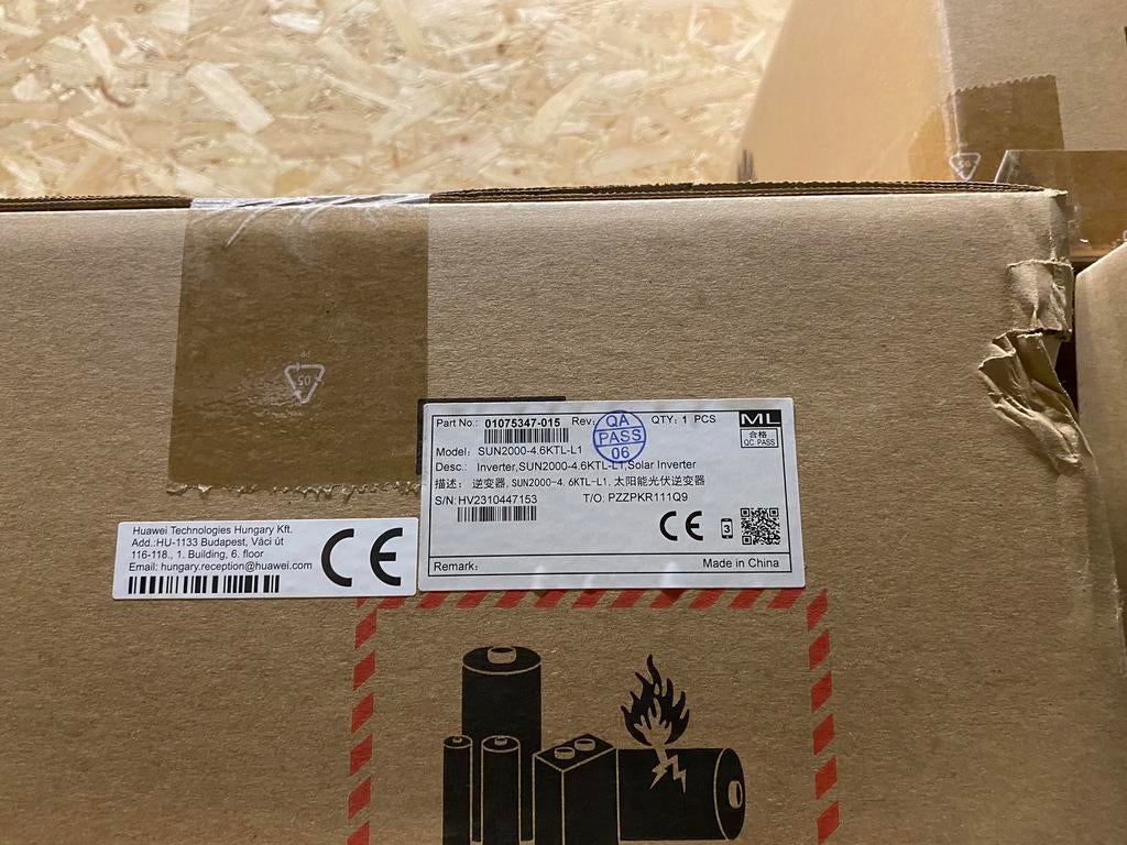 Huawei sun2000 omvormer, Bricolage & Construction, Panneaux solaires & Accessoires, Enlèvement, Comme neuf
