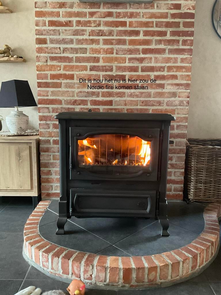 Degelijke hout- kolenkachel/ gietijzerenkachel Efel, Huis en Inrichting, Kachels, Ophalen, Gebruikt, Houtkachel, Vrijstaand
