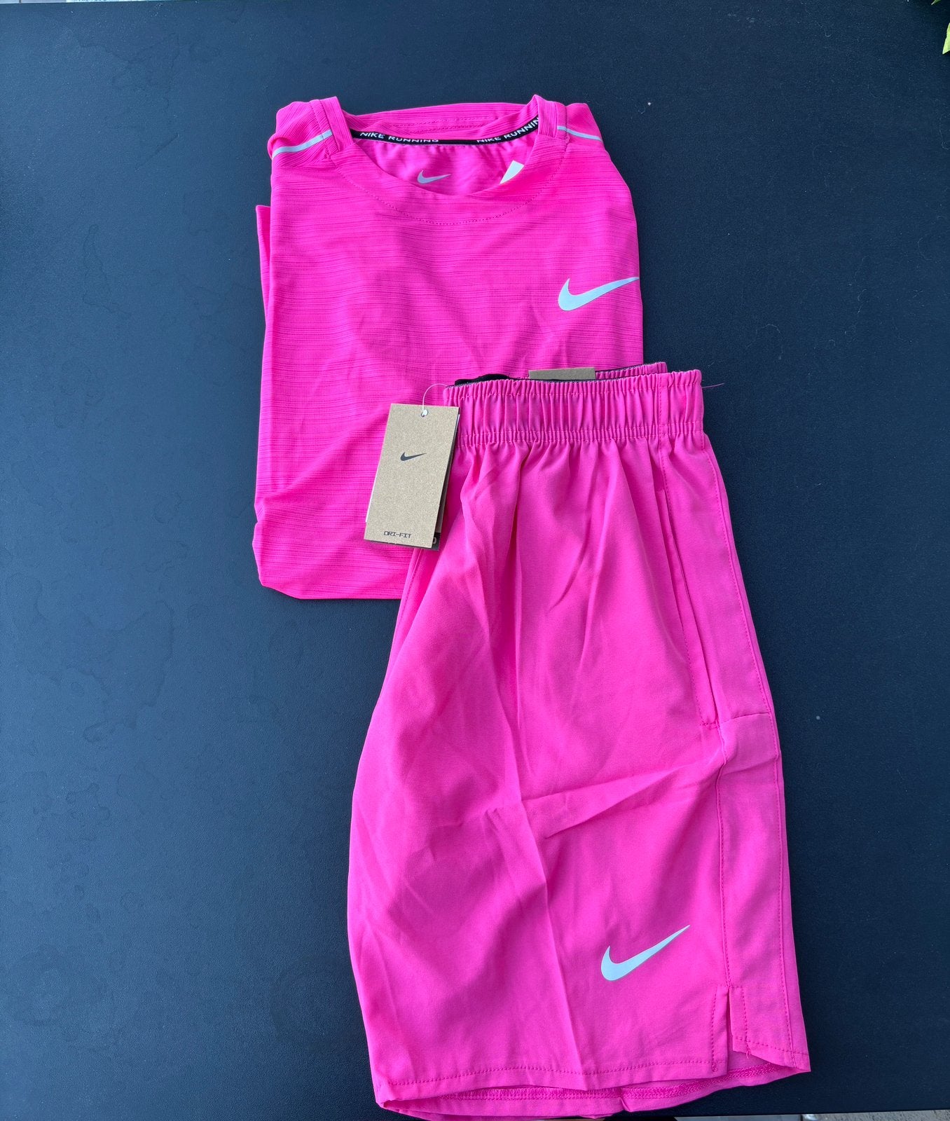 Ensemble rose Nike Miller, Enlèvement ou Envoi, Comme neuf, Taille 48/50 (M)