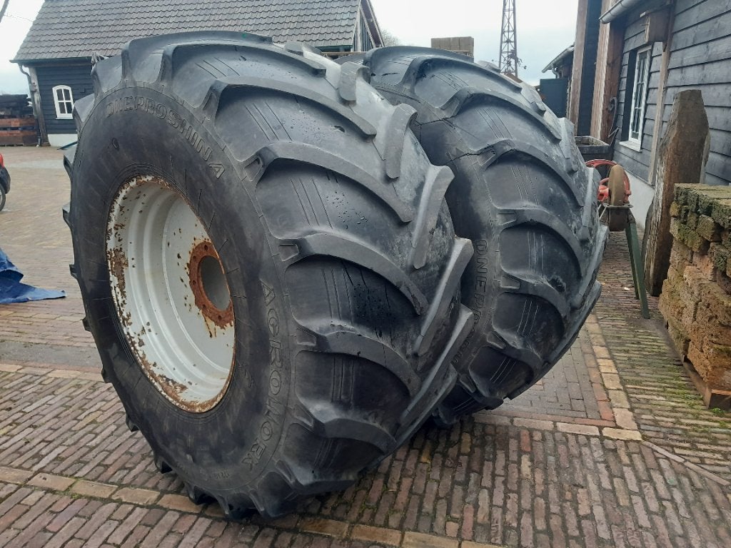 Case wielen 30.5 LR 32, Enlèvement