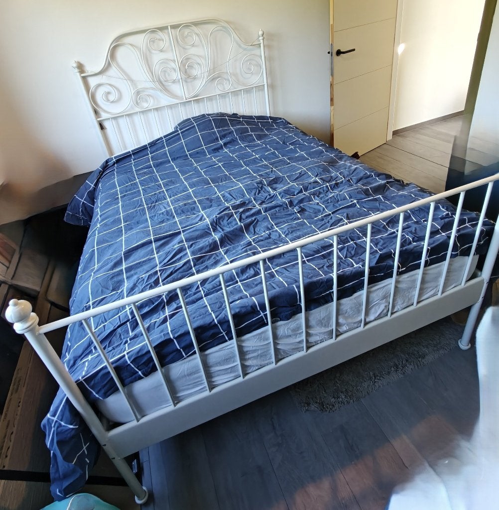 2-persoonsbed met nieuwe matras (140x200) inbegrepen, Huis en Inrichting, Ophalen, Wit, Tweepersoons, 140 cm