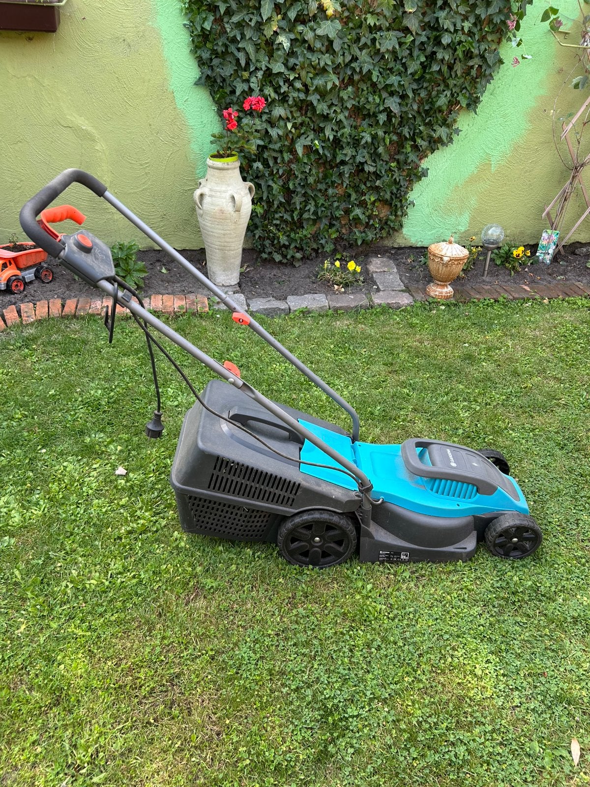 Gardena grasmaaier, Ophalen, Cirkelmaaier, Gebruikt, Elektrische grasmaaier