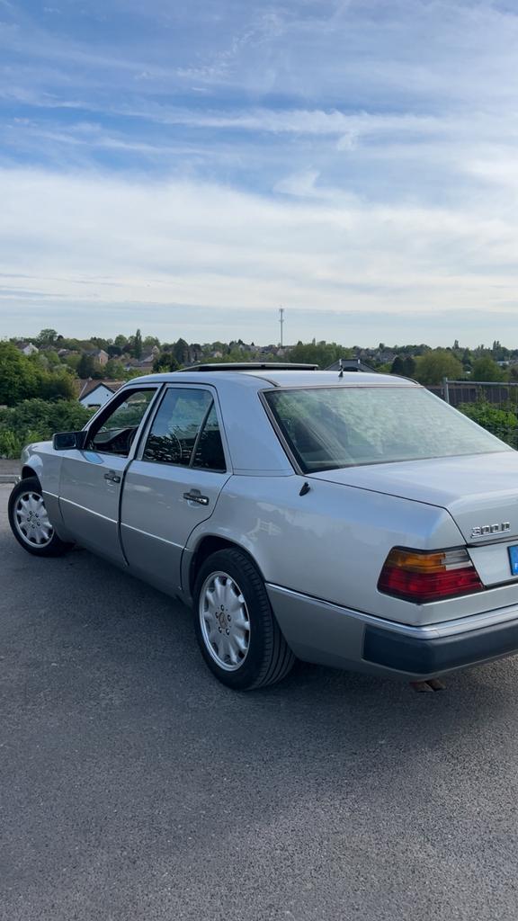 Mercedes 300d w124, Auto's, Stof, Zwart, Zwart, Particulier