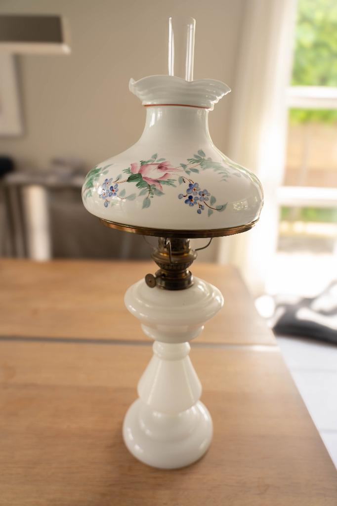 Authentieke vintage handbeschilderde petroleumlamp, Antiek en Kunst, Ophalen