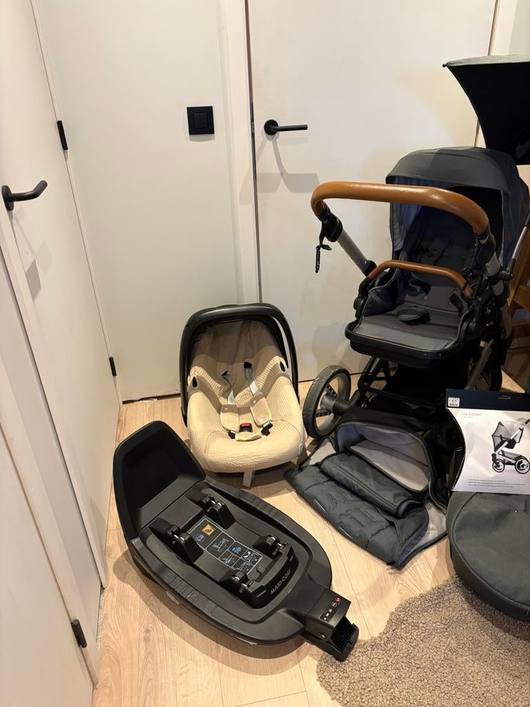 Buggy + maxi cosi + isofix, Ophalen, Zo goed als nieuw, Mutsy