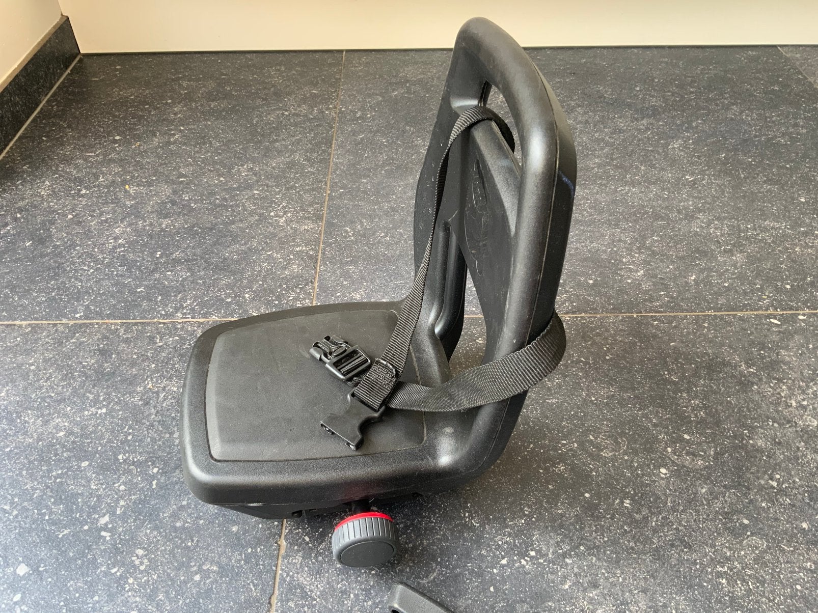 Qibbel Junior 6+ fietsstoeltje achter + voetsteunen, Fietsen en Brommers, Fietsaccessoires | Fietsstoeltjes, Achterzitje, Voetsteuntjes