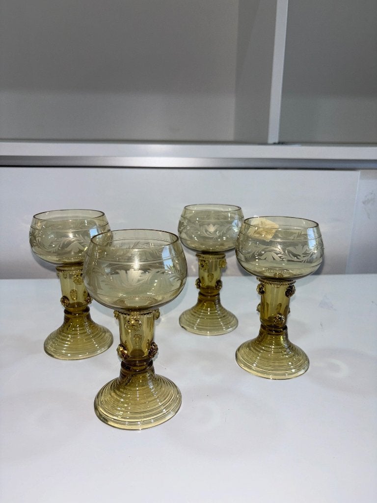 Verre lot de 4 style Römer gravée brun, Enlèvement ou Envoi