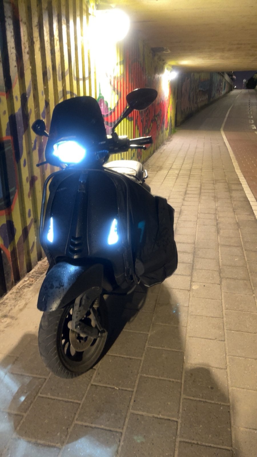 Vespa sprint, Fietsen en Brommers, Ophalen of Verzenden, Zo goed als nieuw