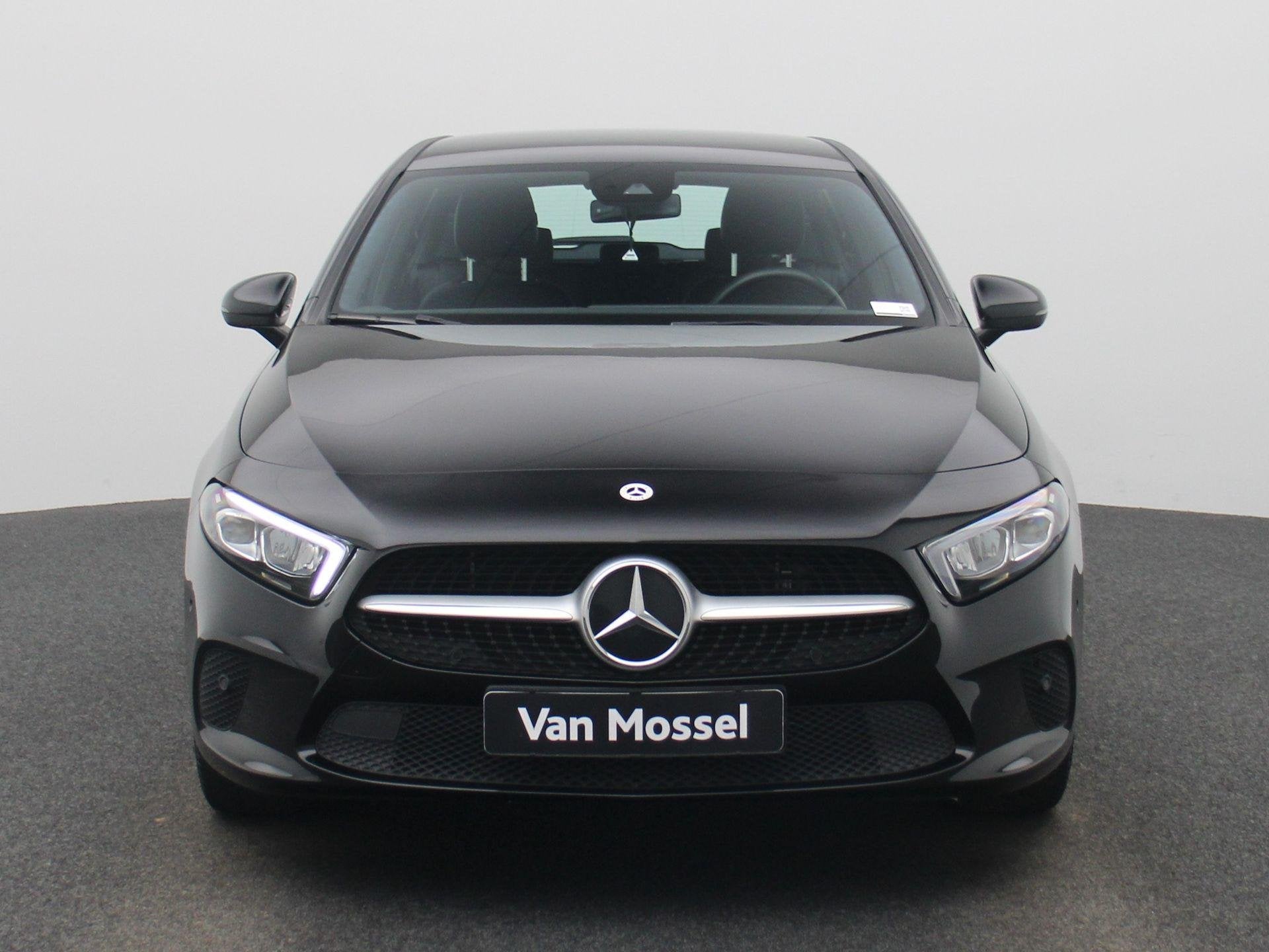 Mercedes-Benz A-Klasse A 250 e Business Solution, Autos, Entreprise, 16 kWh, Hybride rechargeable, 5 portes