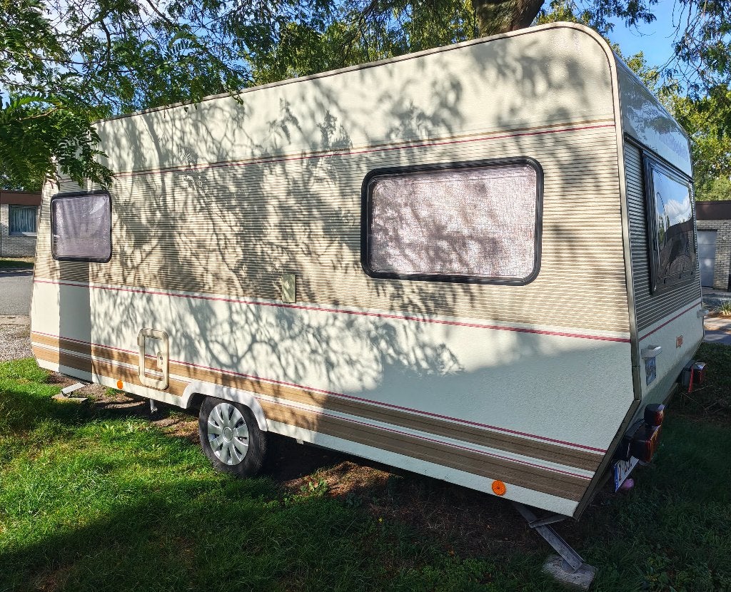 Grote ruime Detleffs caravan volledig in orde., Rondzit, 750 - 1000 kg, Tot en met 4, Disselslot