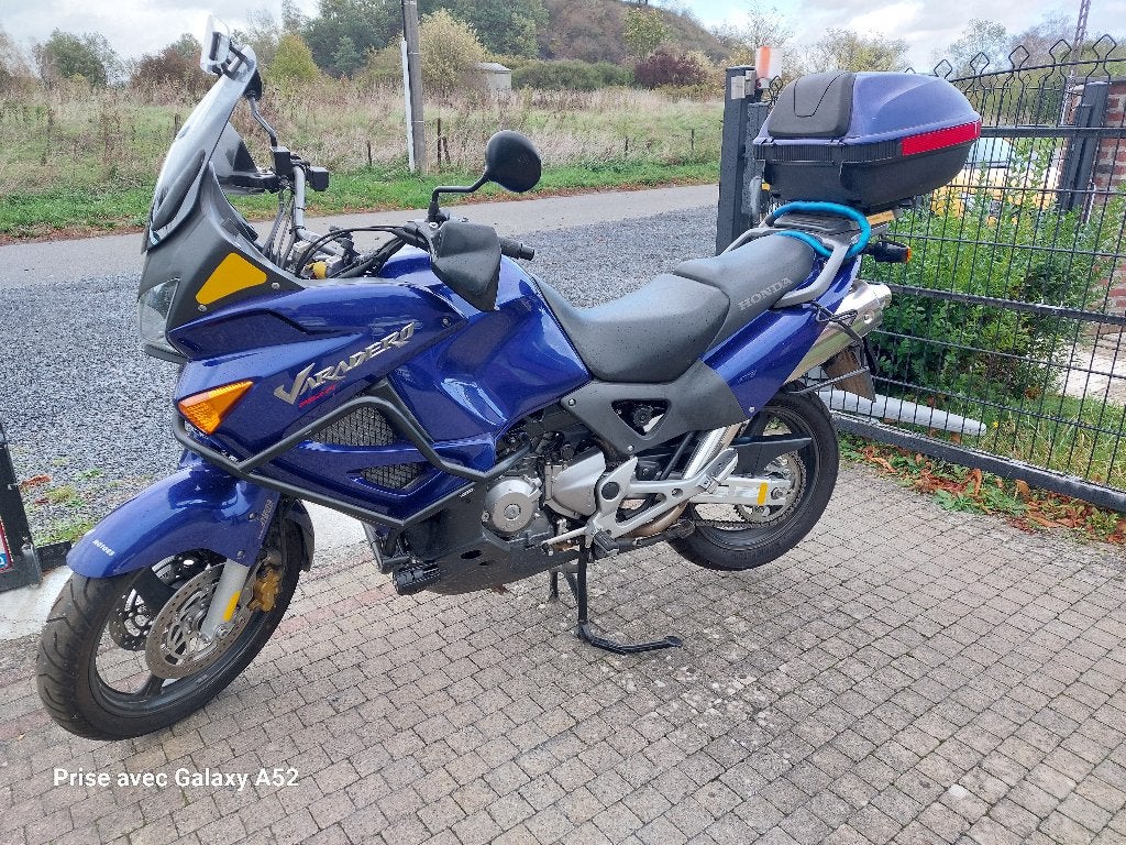 Honda 1000XL Varadero  V Twin 2007  26040 Km, Motos, Permis Moto A, Tourisme, Entreprise, Occasion