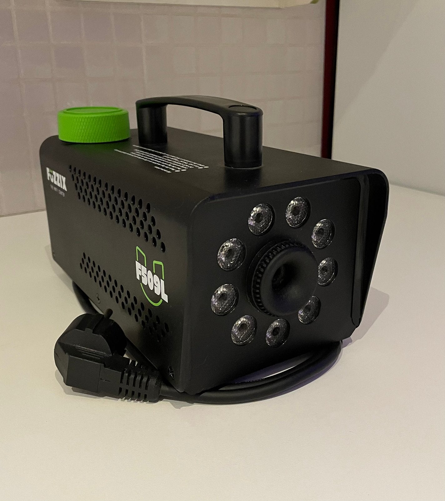 Machine à fumée Fuzzix FS09L avec LED, Enlèvement ou Envoi, Comme neuf, Détecteur de fumée, Couleur