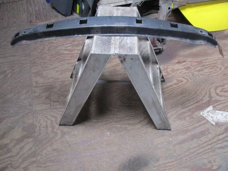 BUMPERBALK VOOR Opel Tigra (75) (01-1994/12-2000), Bahnhofsplatz 65423 Rüsselsheim am Main, DE, Gebruikt, Opel, Opel Automobile GmbH