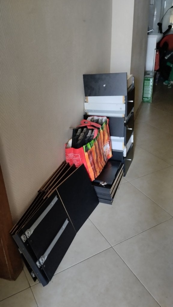 Tiroirs et portes armoire ikea à donner, Ophalen, Gebruikt, 200 cm of meer, 150 tot 200 cm