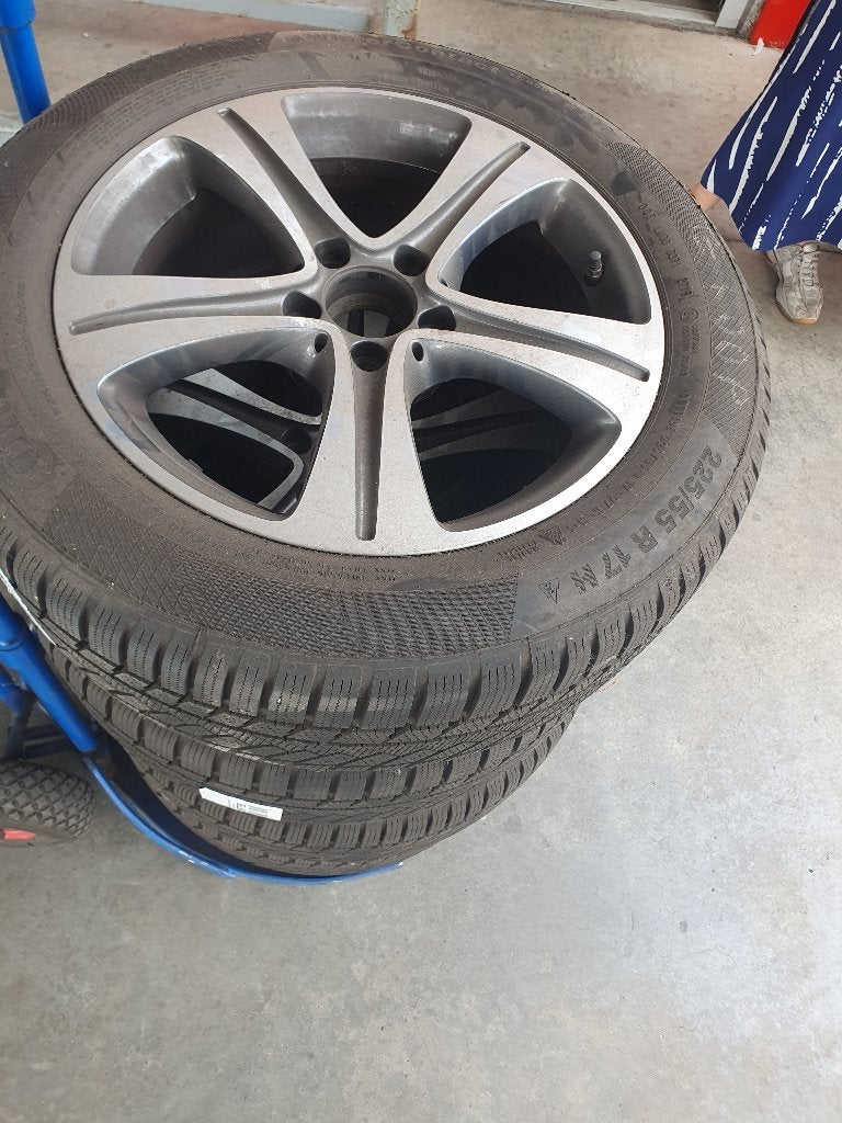 Velgen Mercedes E klasse 17" met winterbanden Continental, Ophalen, Gebruikt, Velg(en), 17 inch
