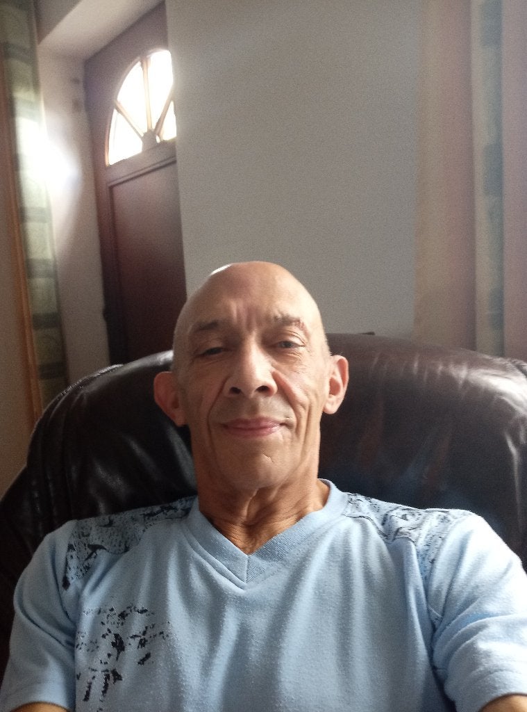 homme cherche femme, Contacts & Messages