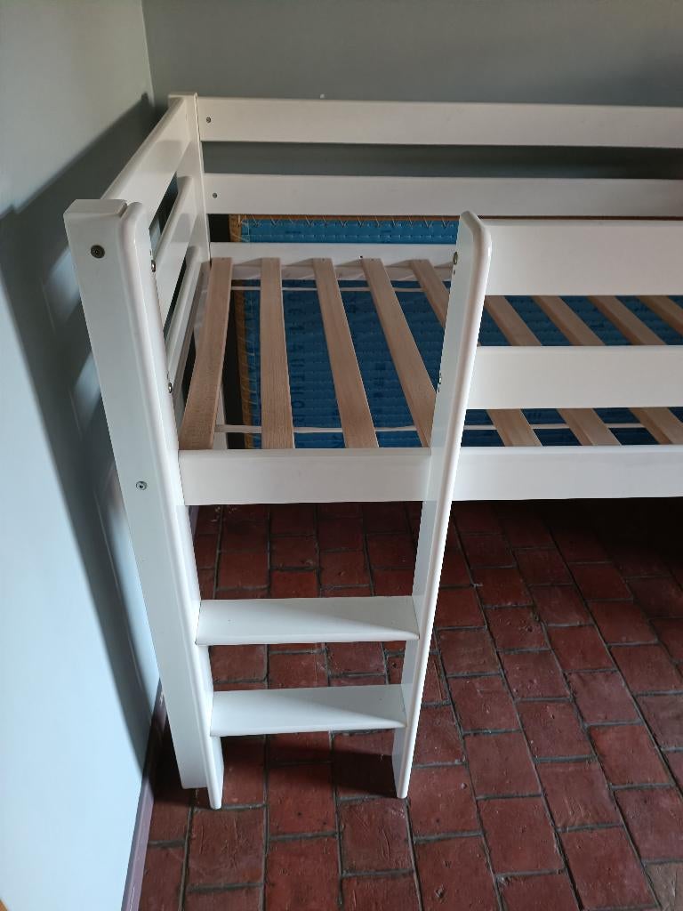 Lit mi hauteur + tente de lit et accessoires, Kinderen en Baby's, Kinderkamer | Stapelbedden en Hoogslapers, Gebruikt, Halfhoogslaper