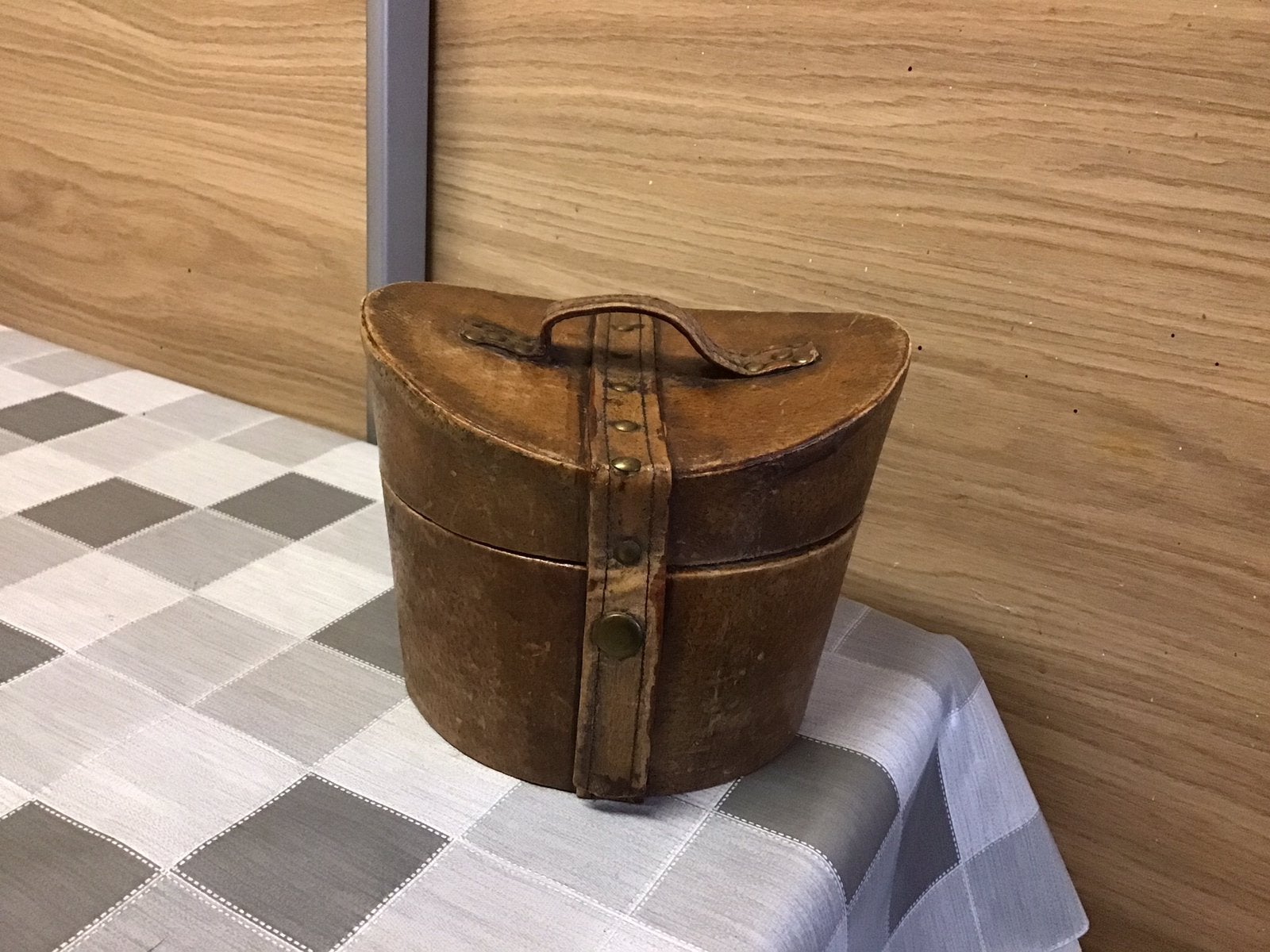 Kleine hoedendoos ., Antiek en Kunst, Ophalen of Verzenden