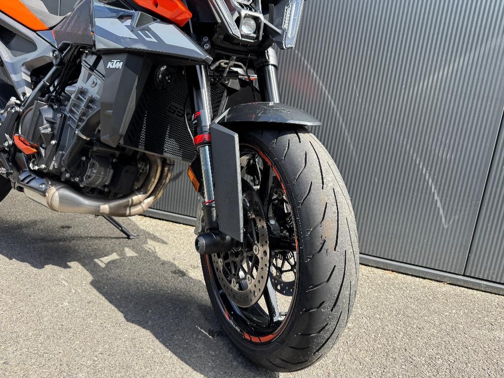 KTM - 990 DUKE, 2 cilinders, Occasion, Motorrijbewijs A, Bedrijf