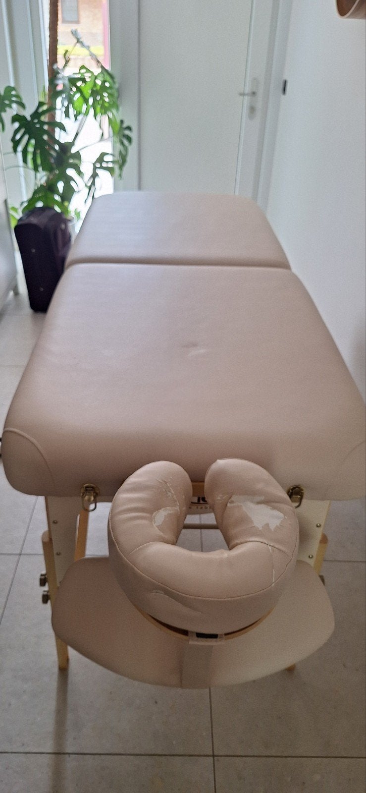 Massagetafel beige, Sport en Fitness, Massageproducten, Massagetafel, Ophalen