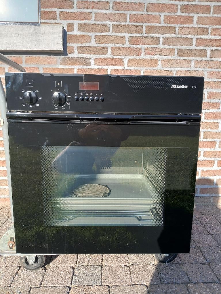Miele inbouwoven, Gebruikt, Hete lucht, Oven met grill, Inbouw