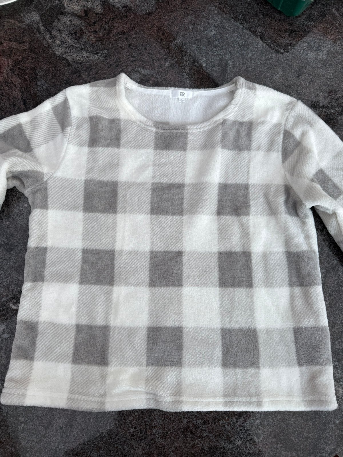 Pyjama en polaire à carreaux, Vêtements | Femmes, Pyjamas, Enlèvement, Comme neuf, Taille 38/40 (M)
