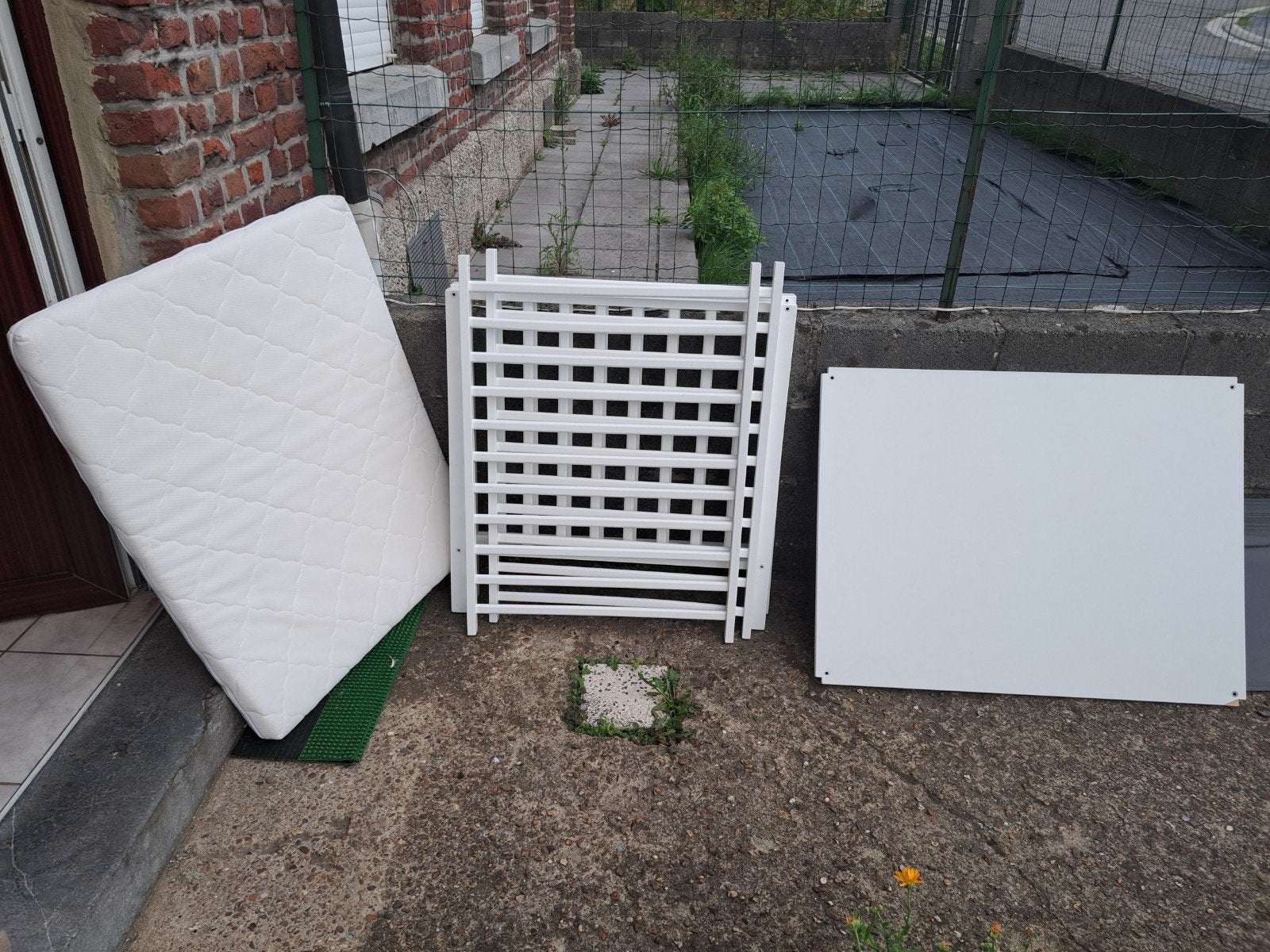 parc bebe blanc complet de 92/73+matelas, Enfants & Bébés, Enlèvement, Comme neuf, Rectangulaire, Roulettes