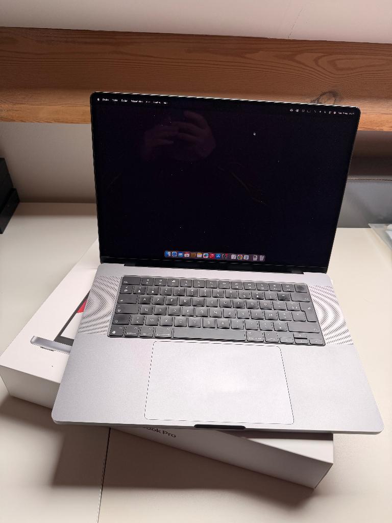 Apple MacBook Pro 16" (2021) M1 Pro / 32 Go / 1To, Informatique & Logiciels, Apple Macbooks, Utilisé, MacBook Pro, 16 pouces, 3 à 4 Ghz