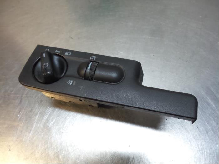 Commutateur lumière d'un Volkswagen Passat (Passat 88-), Volkswagen, -, 3 mois de garantie, Utilisé