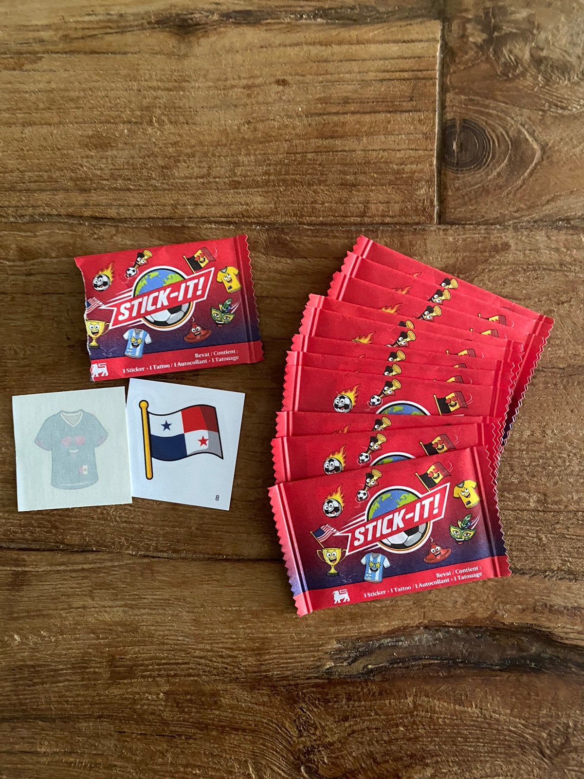 Stick it voetbal stickers delhaize gratis, Hobby & Loisirs créatifs, Enlèvement