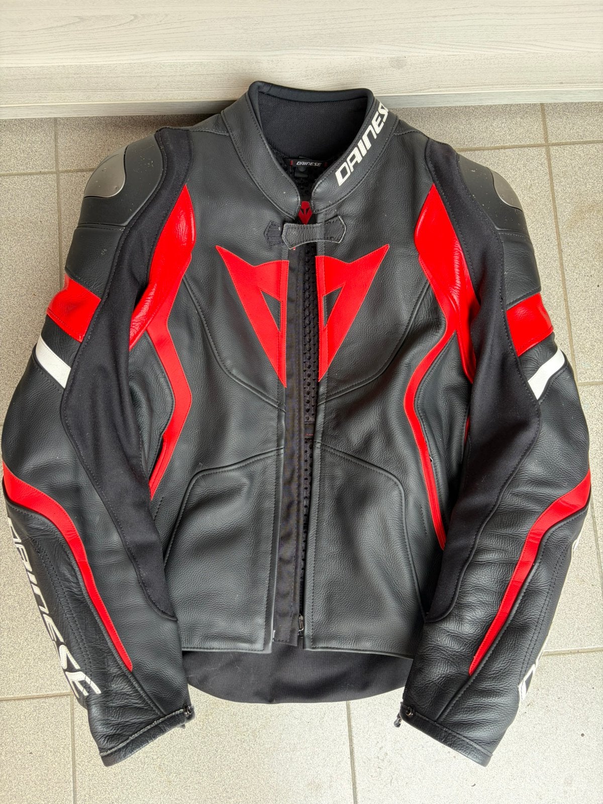 Veste et pantalon cuir Dainese T48 H, Motos, Enlèvement, Hommes
